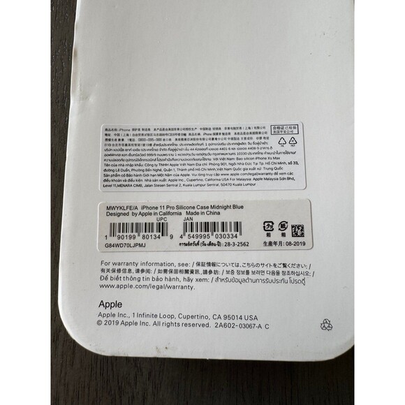NEW WITH TAGS APPLE IPHONE 11 PRO SILICONE CASE midnight blue - Picture 2 of 2